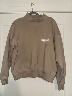 Essentials Crewneck Sweatshirt in Taupe